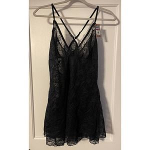 Cosmopolitan white sheer/Lace babydoll Nightie Lingerie & Thong Large NEW Bride